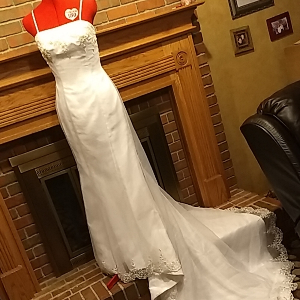 NWT sz 6 Da Vinci wedding gown